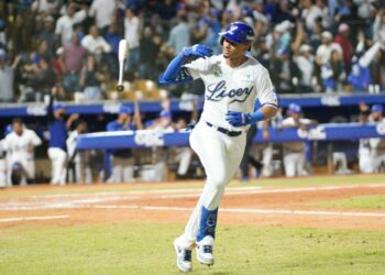 Licey remonta ante las Águilas en el Quisqueya
