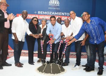 Kelvin Cruz inicia los trabajos de rescate del Multiuso de Consuelo en SPM