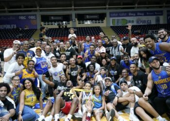 Cámara de Diputados aprueba reconocer a la Abadina y club Mauricio Báez