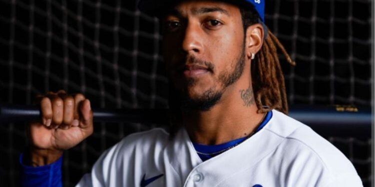 Estrellas firman al torpedero agente libre Adalberto Mondesí