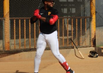 Bryant Sánchez: Poder Caribeño que Reforzará la Artillería de los Rieleros