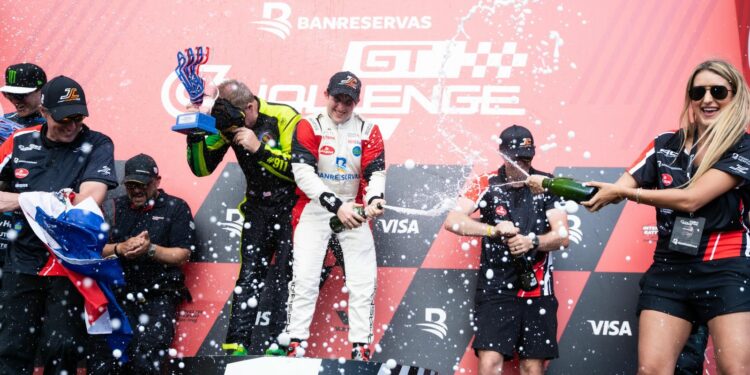 Jimmy Llibre gana el GT Challenge 2025 y hace historia en su país