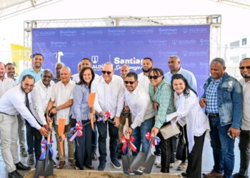 Alcaldía de Santiago inicia techado y cancha en Rafey con inversión superior a RD$23 millones