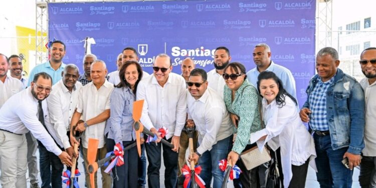 Alcaldía de Santiago inicia techado y cancha en Rafey con inversión superior a RD$23 millones