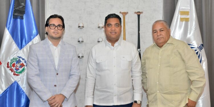 Ministro Cruz valora apoyo de Seaboard a eventos deportivos y crónica