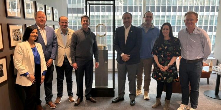 Oficina del Comisionado de MLB ve positiva inversión del Gobierno a través del INEFI en el béisbol escolar