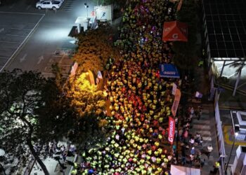 Éxito total en la 5K Night Run 2025 dirigida por Andrés Reyes
