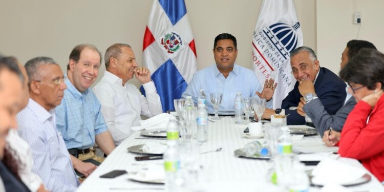 Miderec garantiza apoyo a atletas para los juegos Centroamericanos y del Caribe