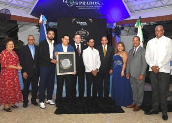 Club Los Prados distingue a siete socios meritorios