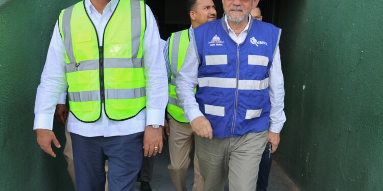 Kelvin Cruz y director de Onesvie evaluarán todas las instalaciones deportivas del país