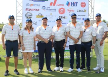 Golfistas Alma y Estefan ganaron la Copa 5 de Mayo de Cadomex