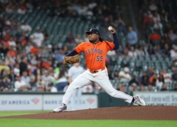 Framber Valdez fija récord de Astros con 12 ponches en 5 entradas