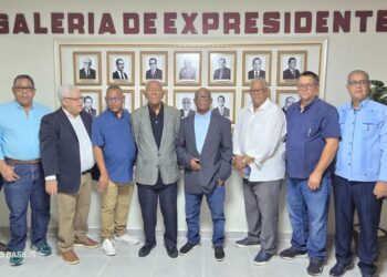 ACDS inaugura Galería de Expresidentes
