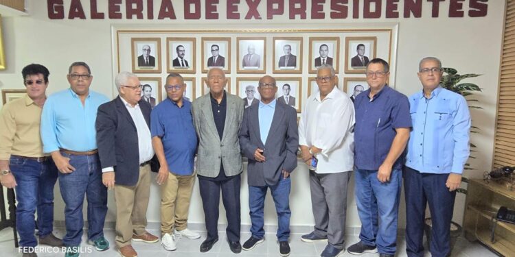 ACDS inaugura Galería de Expresidentes