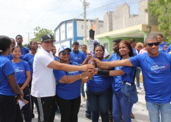 Jimaní recibe la antorcha de los Juegos Fronterizos 2025