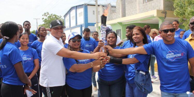 Jimaní recibe la antorcha de los Juegos Fronterizos 2025