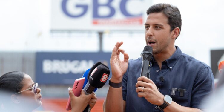 GBC Farmacias inauguran torneo de béisbol de la Liga Universitaria en Santiago