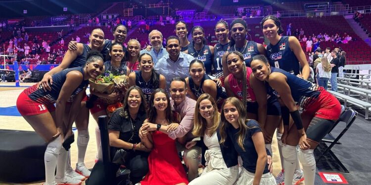 Embajada de RD en Canadá reconoce trayectoria de las Reinas del Caribe