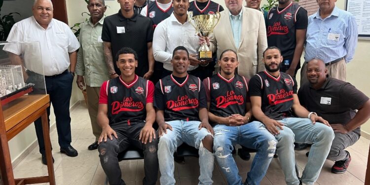 Pioneros, campeones de Abadina, visitan Seaboard