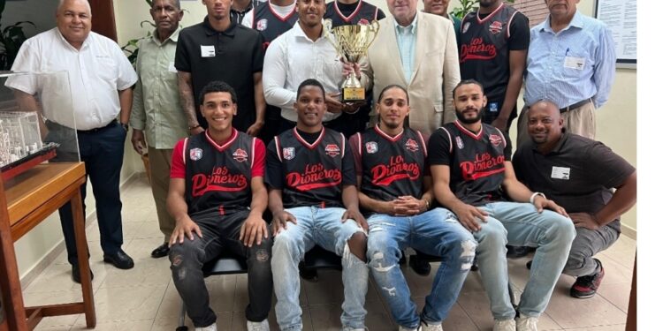 Pioneros, campeones de Abadina, visitan Seaboard