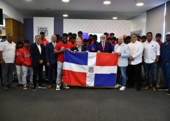 LIDOM realiza acto de abanderamiento Serie del Caribe Kids 2025