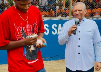 Joven talento de las copas Refidomsa firma con los Cachorros de Chicago