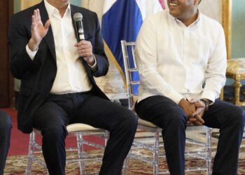 Kelvin Cruz anuncia inversión de RD$ 800 millones para construir 30 multiusos en GSD