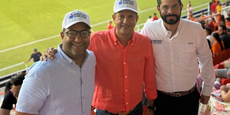 Asociación Dominicana de Turismo Deportivo presente en el inicio de la Liga de Fútbol