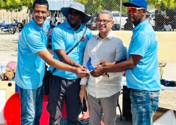 Dedican a Kennedy Vargas Torneo doble A de El Limón