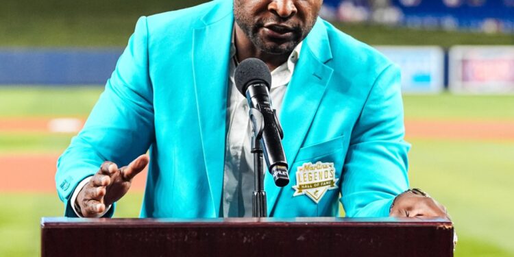 Luis Castillo, exaltado al Salón de la Fama de Marlins