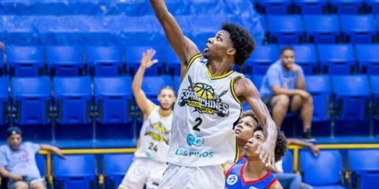 Espadachines de Villa Consuelo avanzan a cuartos de Final