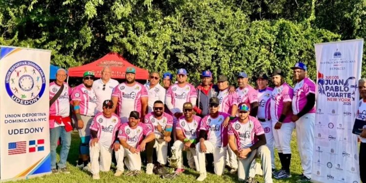 Liga Villa González es campeona en sóftbol masculino en juegos Juan Pablo Duarte NY