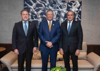 Presidente ejecutivo de Banreservas recibe a ejecutivos de APAP