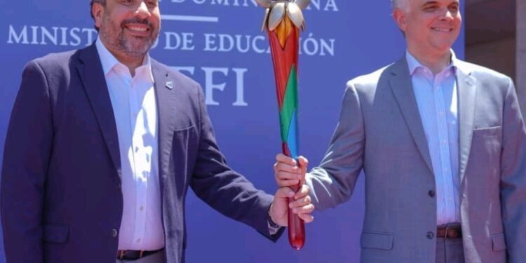 Inicia recorrido de la antorcha de los Juegos Escolares San Francisco 2025