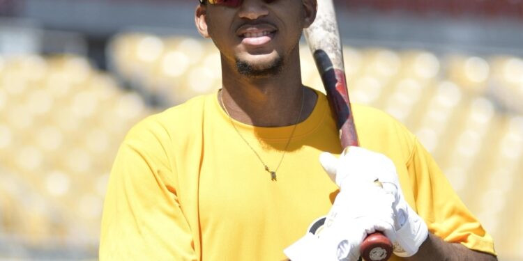 Edward Florentino: “Formar parte de las Águilas es algo grandioso para mí”