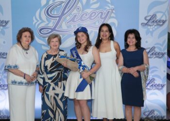 Licey presenta su nueva madrina para la temporada 2025-26