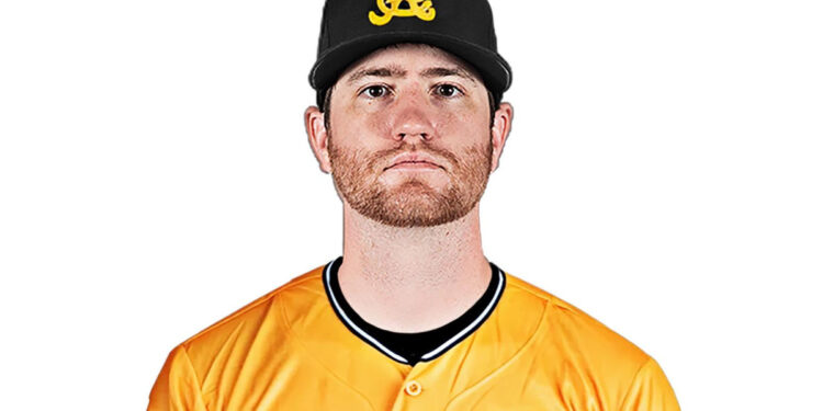 Águilas Cibaeñas firman al lanzador zurdo Charlie Barnes.