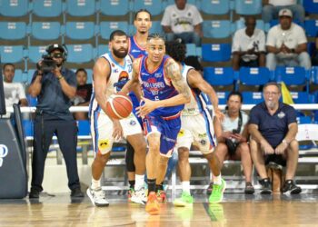 Victor Liz encamina a San Lázaro a adueñarse del primer lugar en el TBS