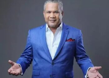 Héctor Acosta interpretará el Himno Nacional en el histórico “ShowDown RD vs. PR”