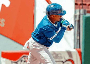 Leyba, Muñoz y Bonifacio conducen triunfo de Licey sobre Gigantes
