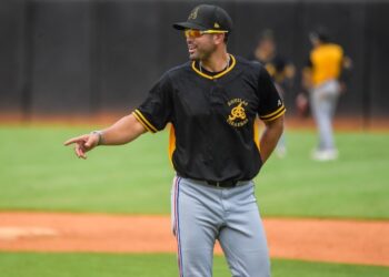 Águilas Cibaeñas reciben a su mánager Luis «Pipe» Urueta en los entrenamientos