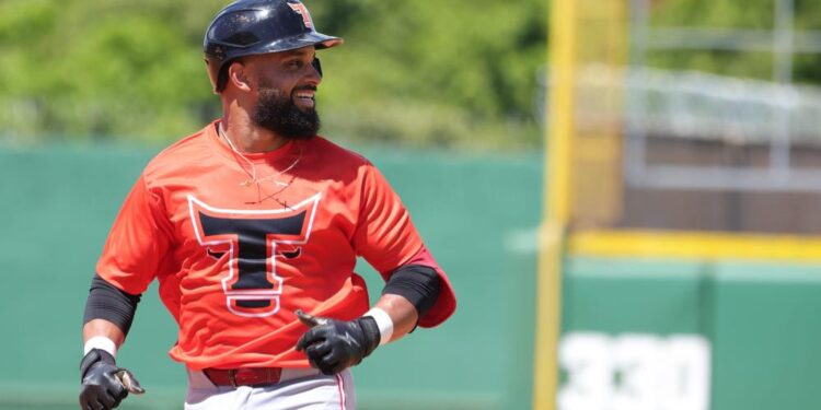 Urbáez promete entrega y trabajo duro con los Toros