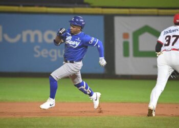 Leyba, Núñez y Rojas Jr. lideran triunfo de Licey sobre Escogido