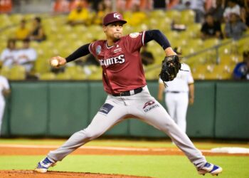 José Leger anuncia la rotación de abridores para la serie frente a las Águilas