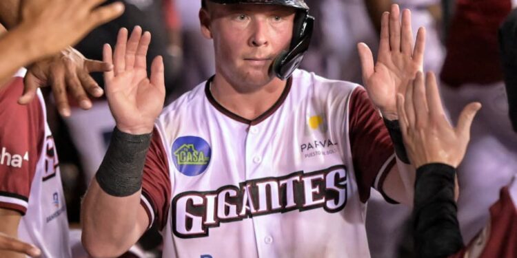 Gigantes dividen doble jornada ante Leones