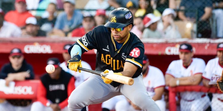 Águilas Cibaeñas consolidan su liderato con triunfo sobre Leones; Mendoza en gran debut