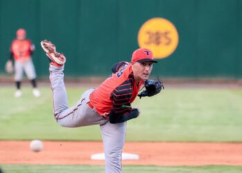 Sánchez vuelve a dominar, Lantigua y Campero jonrón en triunfo Toros