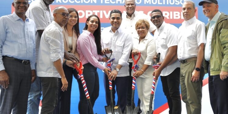 Kelvin Cruz inicia construcción Multiuso Club Los Caribe en Sabana Perdida