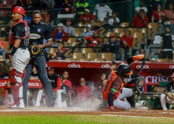 Muñoz y De La Cruz lideran triunfo de los Toros ante los Leones