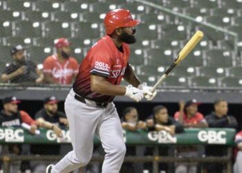 Escogido consigue segundo triunfo en línea ante las Estrellas